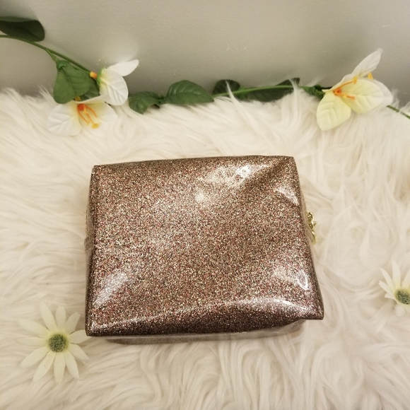 Small Gold Glitters Makeup Cosmetic Bag. - Picture 7 of 10